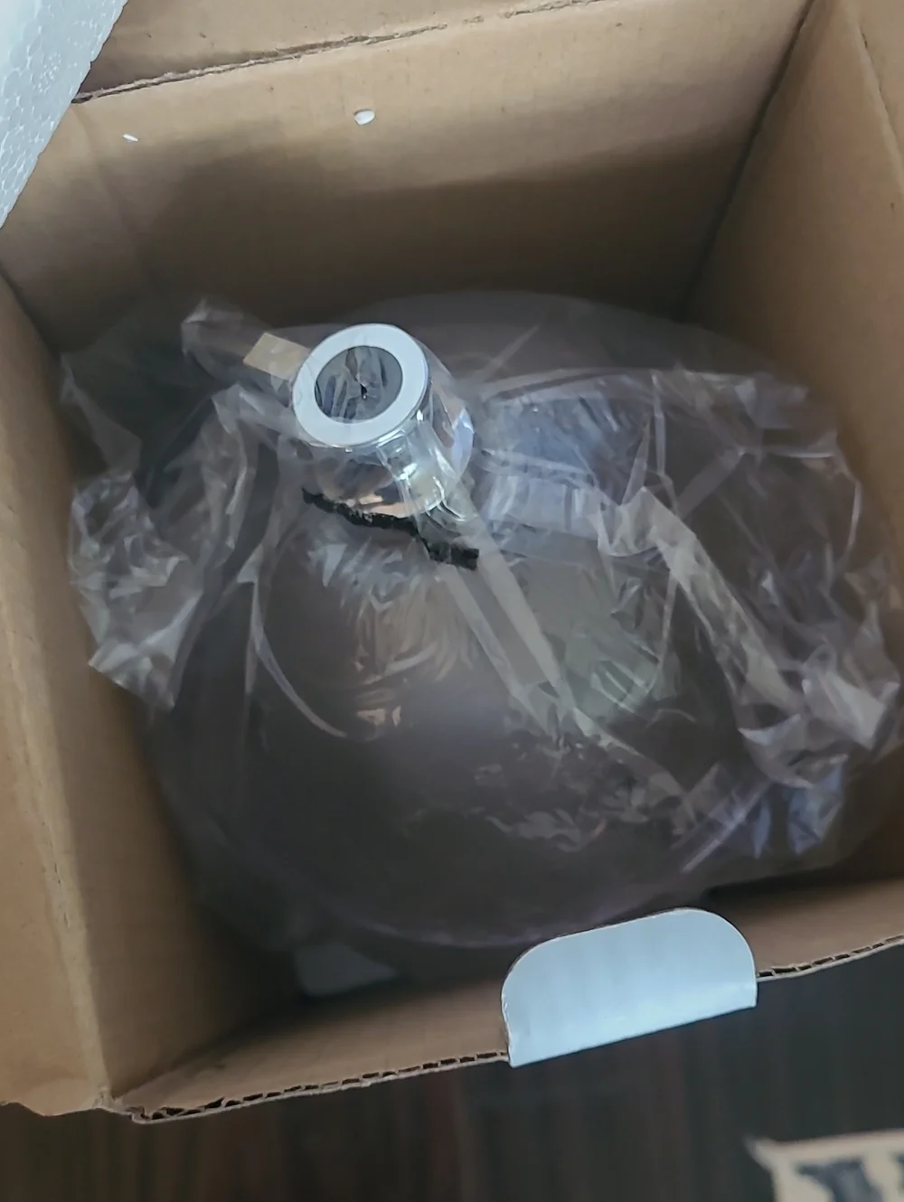TAPROOM GODINGER Globe Bar Beverage Dispenser. A Clear Globe Design+Silver Base